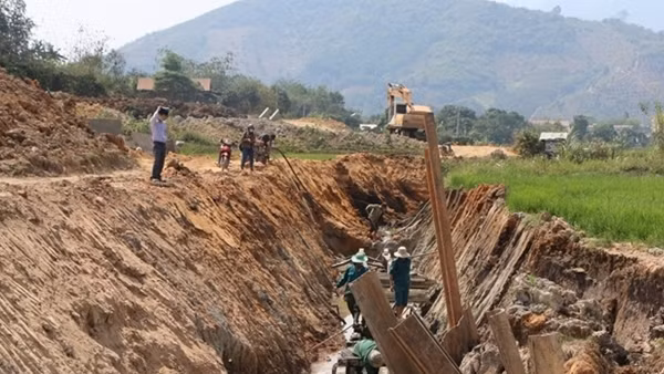 “Công trình rất hiệu quả! Không làm nghèo đất nước!”? ảnh 2