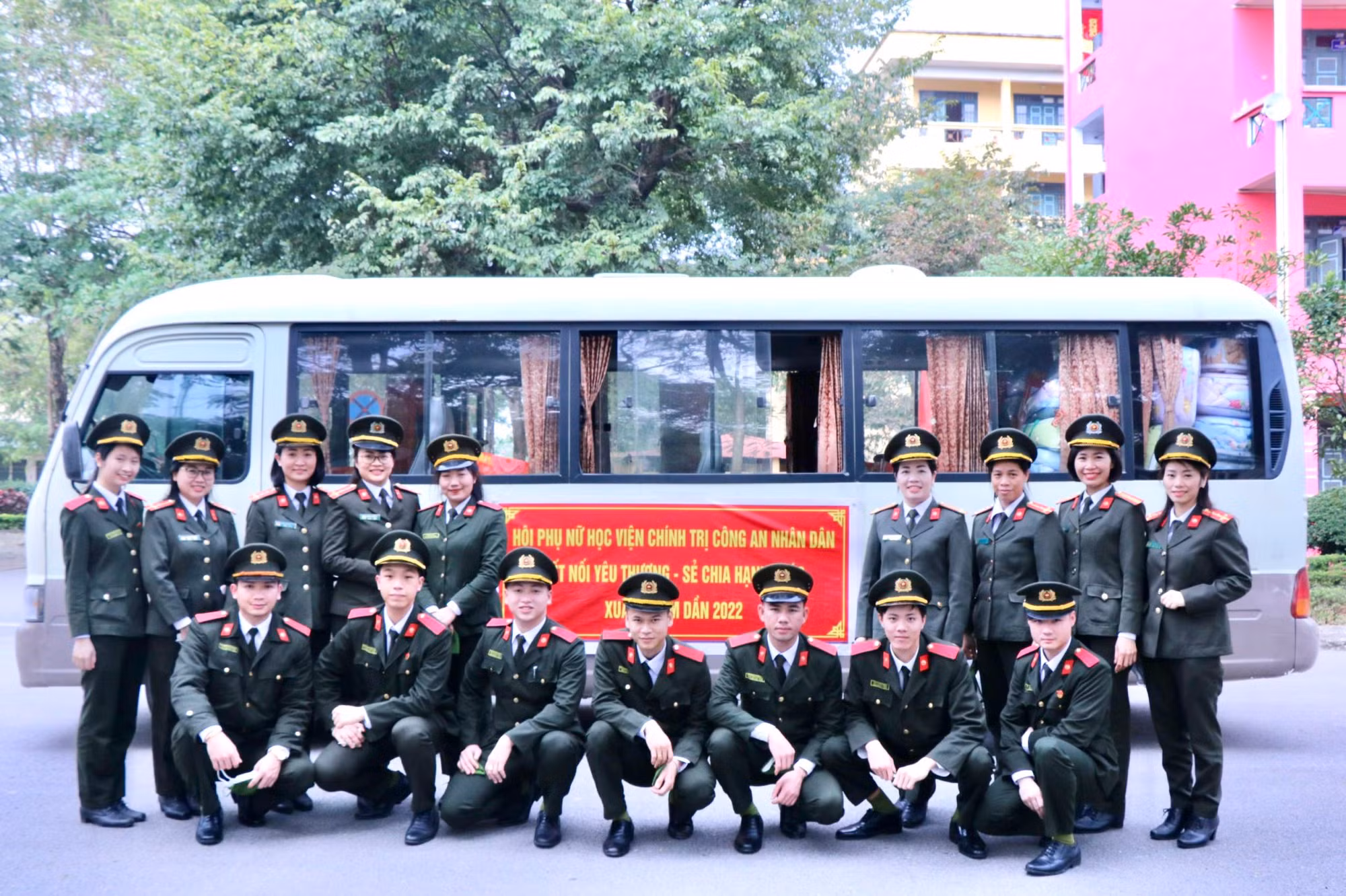 Học viện chính trị CAND trao tặng 500 triệu đồng xây dựng 10 căn nhà tình nghĩa ảnh 5