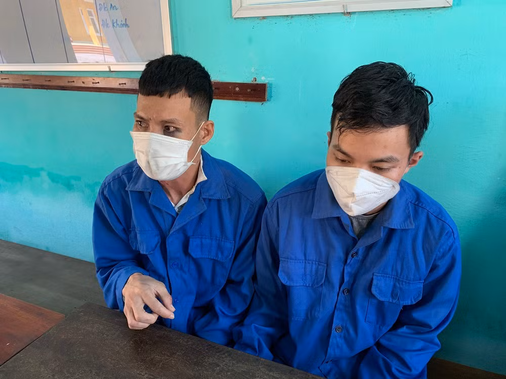 Khống chế, bắt giữ người để đòi nợ -0
