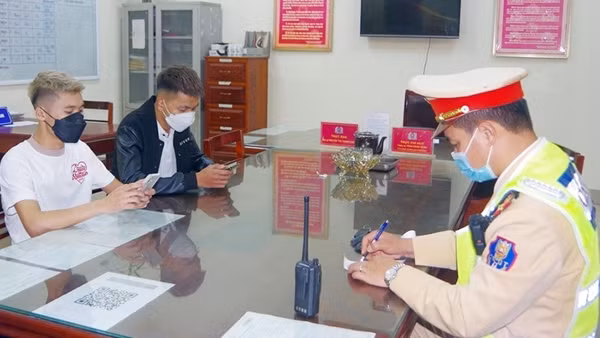 Phụ nữ Công an Thái Nguyên lan tỏa tinh thần chống COVID-19 ảnh 4