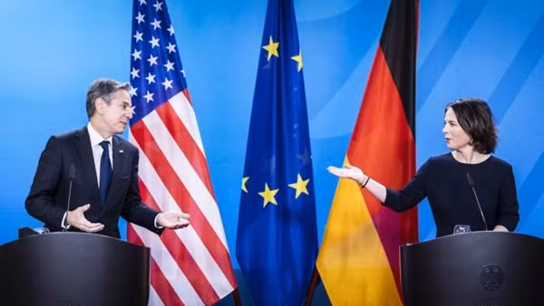 NATO, sau giấc ngủ 45 năm ảnh 3