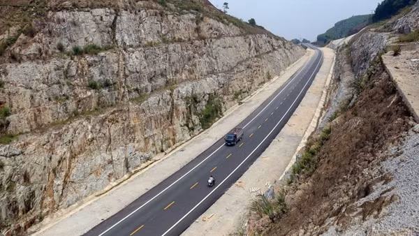 Hàng loạt dự án giao thông lớn lại xin bổ sung vốn ảnh 3