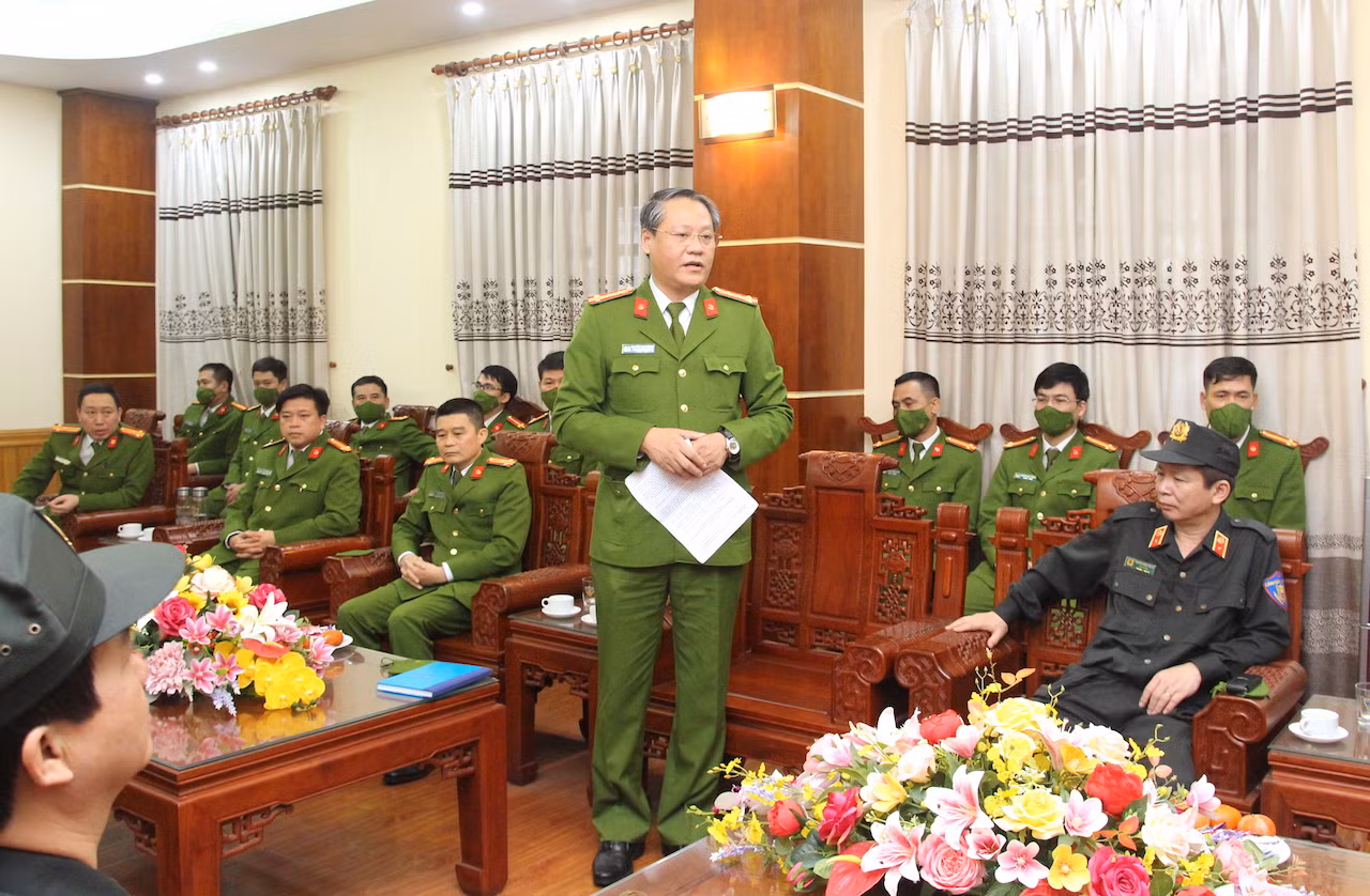 Bộ trưởng Tô Lâm thăm, động viên CBCS Trung đoàn Không quân CAND -0