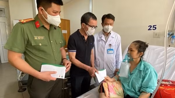 Mất hàng trăm triệu đồng để truyền thuốc thải độc do dùng thuốc Nam sai cách ảnh 5