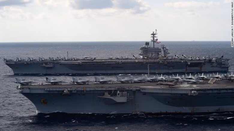 Phi công F-35 của Mỹ thoát chết trước khi máy bay đâm vào tàu sân bay -0