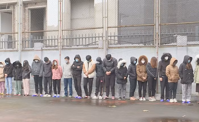 Lật mặt gã kiến trúc sư siêu lừa -0