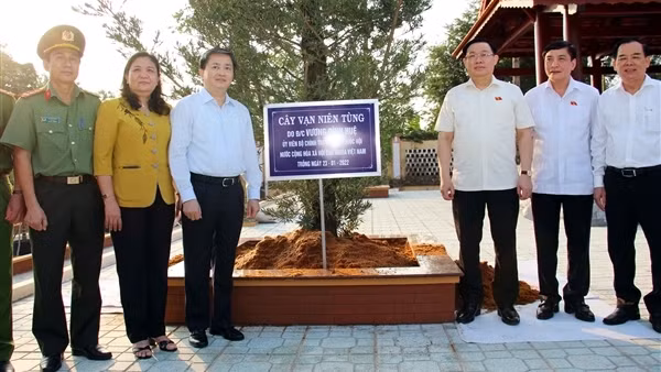 Công an TP Cần Thơ trồng 1.600 cây xanh ảnh 5