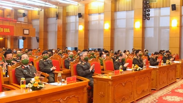 Thầm lặng góp phần xây dựng lực lượng trong sạch, vững mạnh ảnh 3