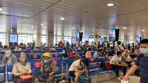 Vì sao đêm qua nhiều máy bay không thể hạ cánh được ở Nội Bài ? ảnh 2