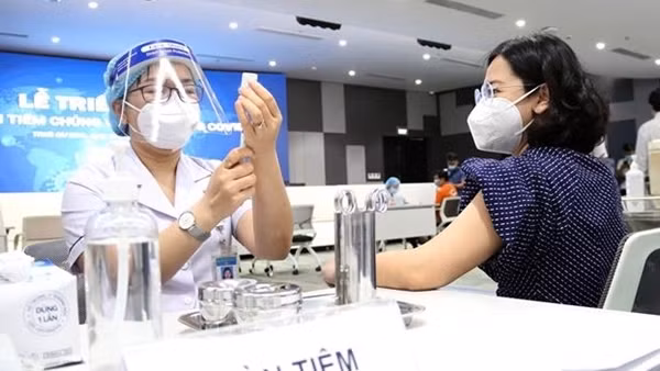 Cả nước thêm gần 15.000 ca COVID-19, còn hơn 4.000 F0 nặng ảnh 3