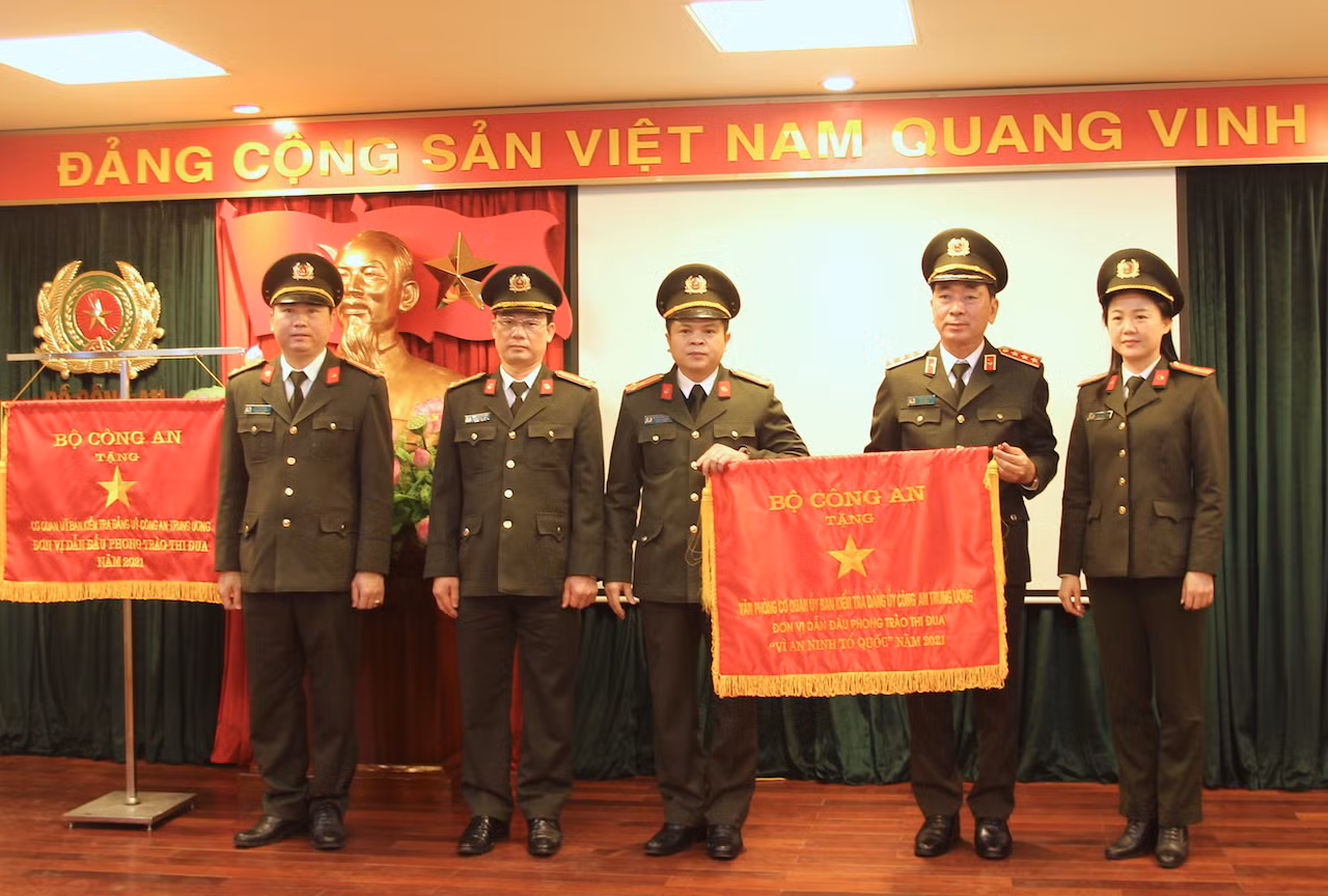 Tăng cường kiểm tra, giám sát tổ chức đảng, người đứng đầu địa bàn phức tạp, nhạy cảm -0