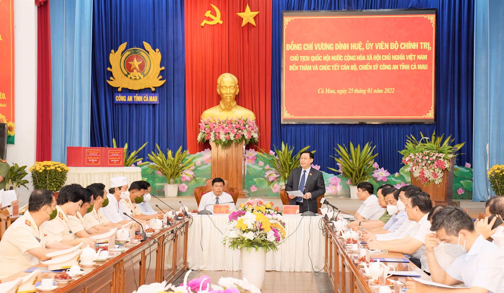 Chủ tịch Quốc hội Vương Đình Huệ thăm, làm việc với Công an tỉnh Cà Mau -0
