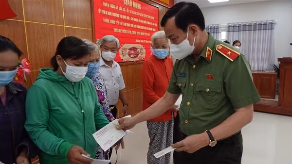 Thiếu tướng Lê Tấn Tới chúc Tết Chol Chnam Thmay tại Bạc Liêu và Sóc Trăng ảnh 6