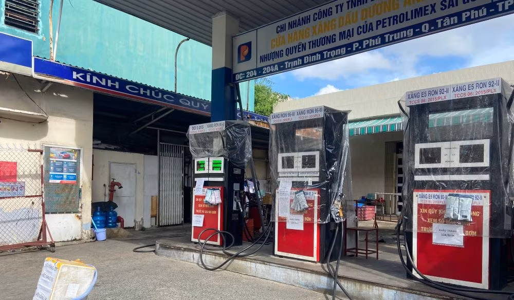  Kiểm tra nhiều cửa hàng xăng dầu tại TP Hồ Chí Minh -0
