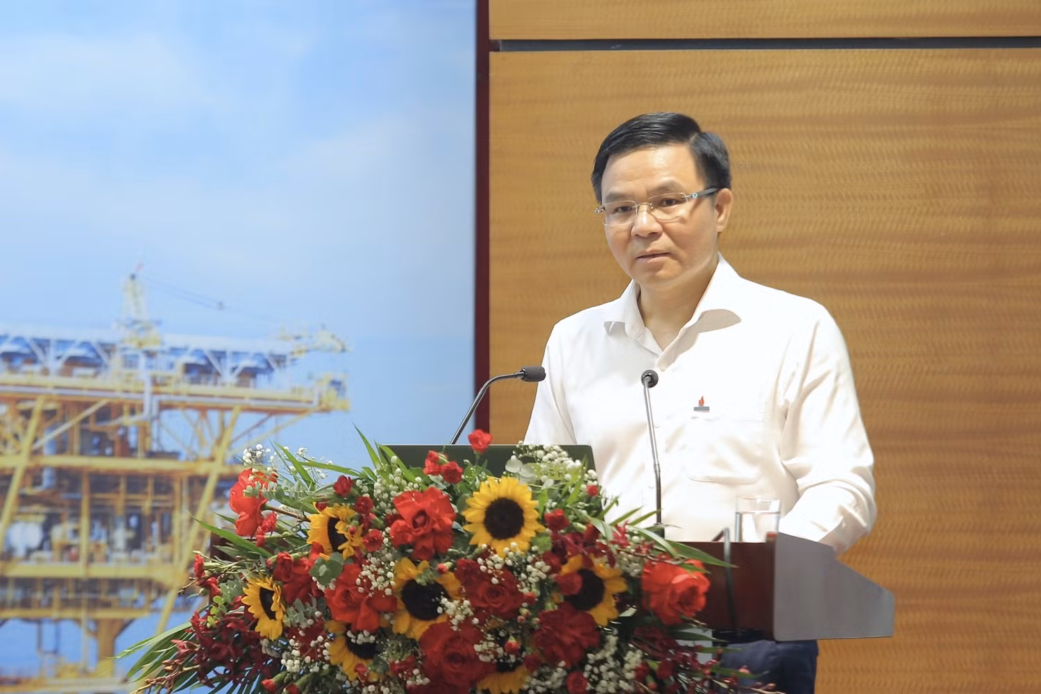 Xây dựng Petrovietnam là tập đoàn kinh tế lớn mạnh, chủ lực trong bảo đảm an ninh năng lượng quốc gia -0