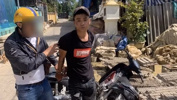 Vừa ra tù lại "xài" ma túy rồi đi trộm xe tại trường học