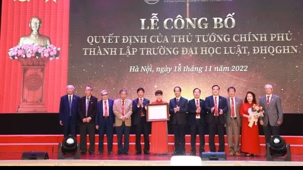 Công bố quyết định thành lập Trường Đại học Luật, Đại học Quốc Gia Hà Nội