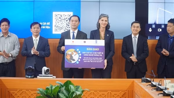Hơn 2.000 cán bộ y tế ở cơ sở được đào tạo, kết nối dịch vụ y tế từ xa