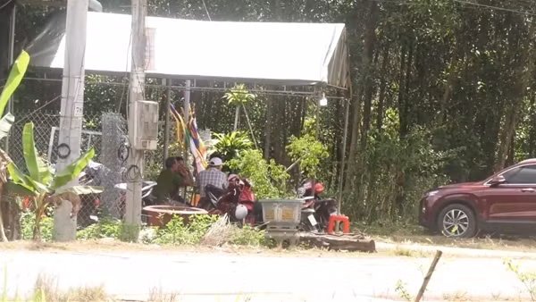 Nhân viên thẩm mỹ tử vong nghi do tự làm đẹp