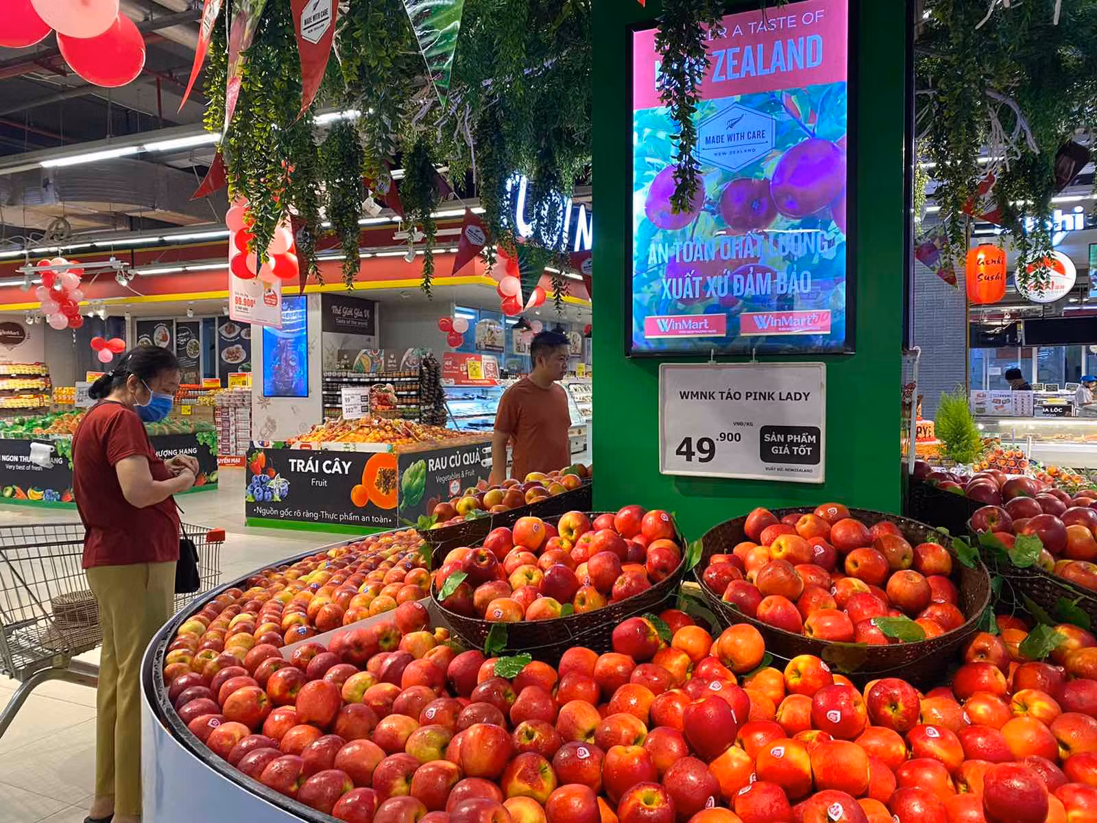 Tổng Lãnh sự quán New Zealand thăm và làm việc tại WinMart -0