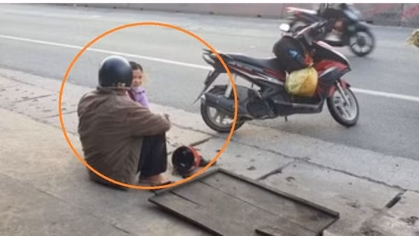 Tìm kiếm 2 vợ chồng bị cướp hụt dây chuyền 2 lượng