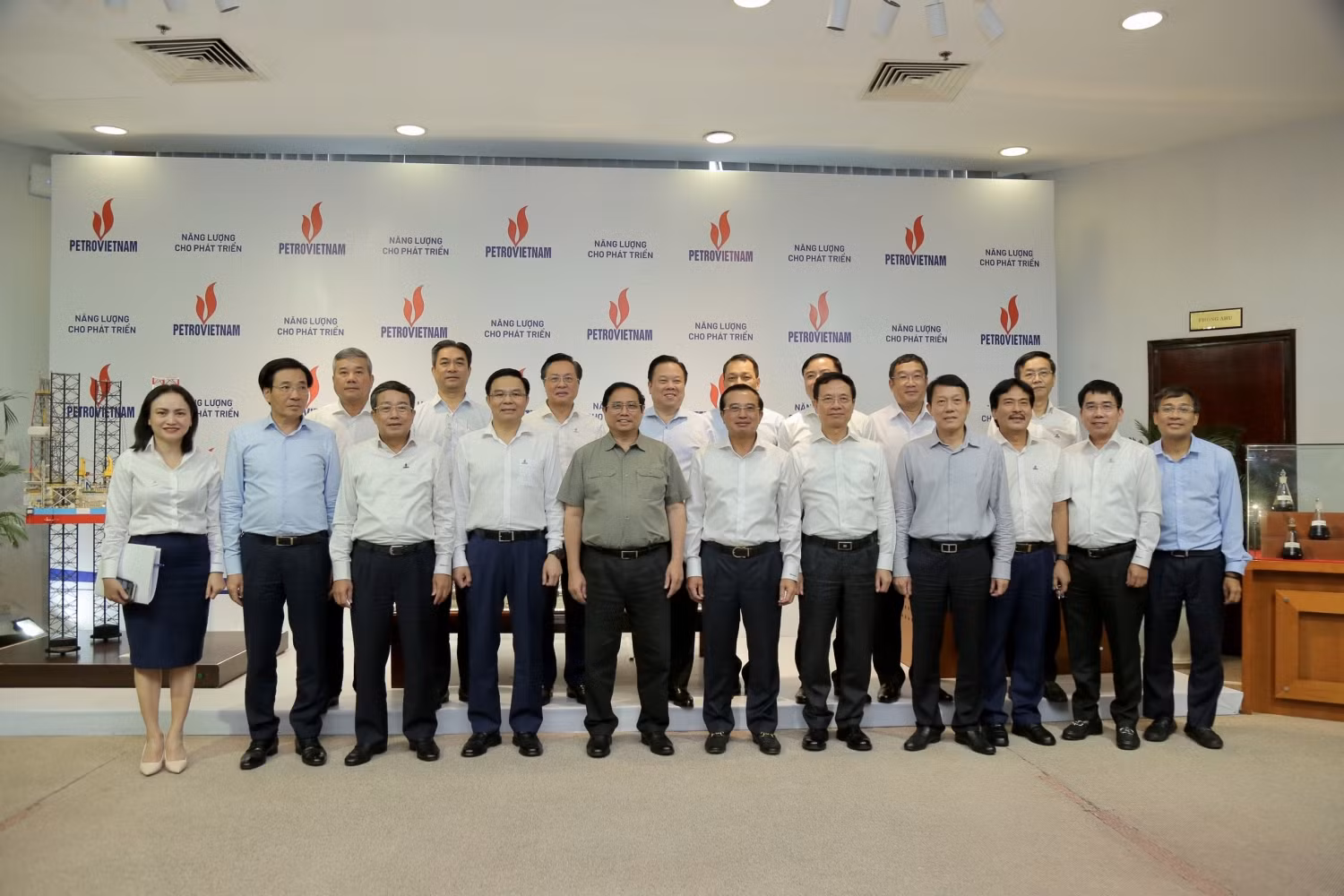 Xây dựng Petrovietnam là tập đoàn kinh tế lớn mạnh, chủ lực trong bảo đảm an ninh năng lượng quốc gia -0