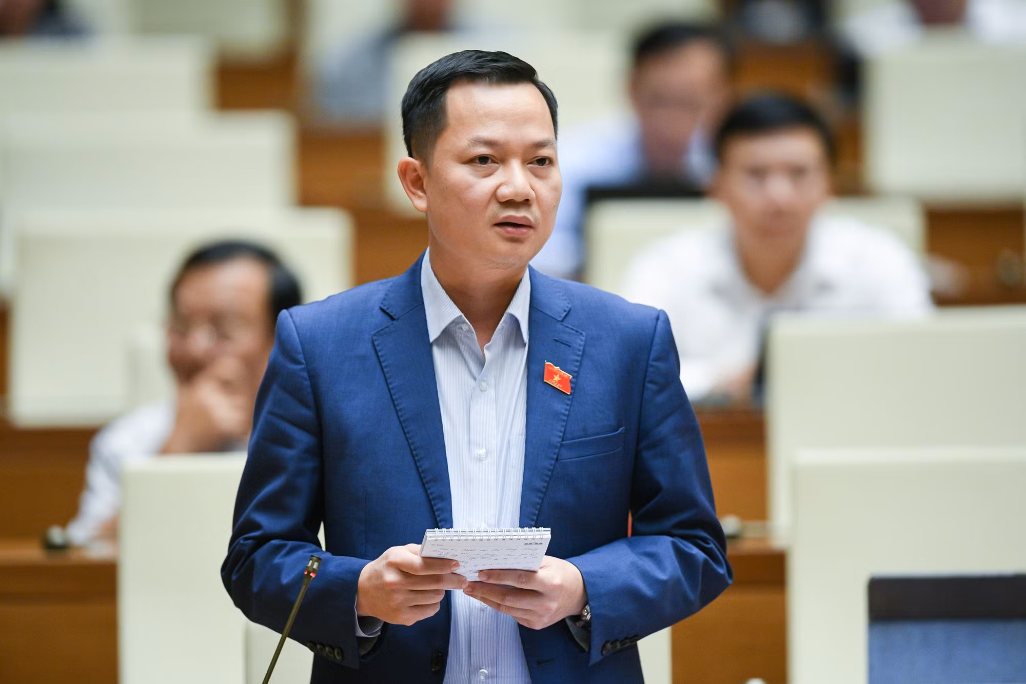 Người dân xếp hàng dài chờ mua xăng, vai trò Quỹ bình ổn giá xăng dầu ở đâu? -0