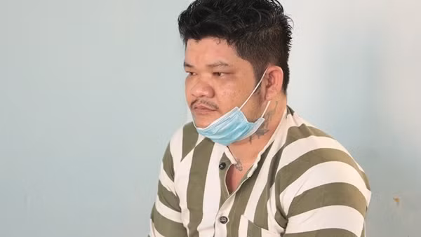 Bắt tạm giam đối tượng mua, bán trái phép vũ khí quân dụng