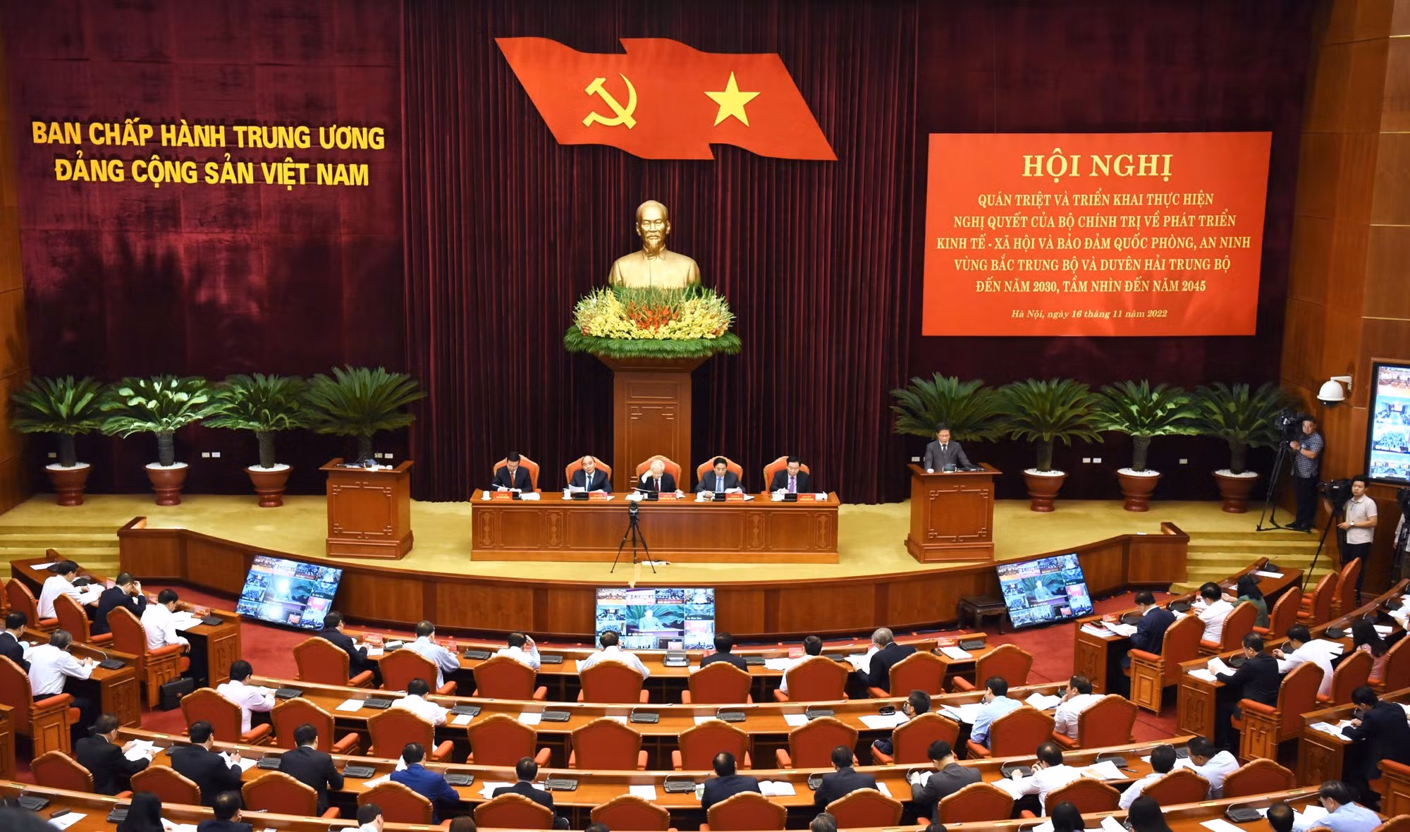 Bắc Trung Bộ và duyên hải Trung Bộ vươn lên cùng cả nước và vì cả nước -0