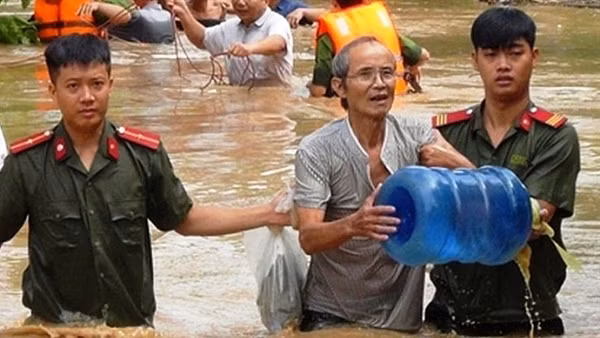 Công điện ứng phó với vùng áp thấp trên Biển Đông và mưa lớn