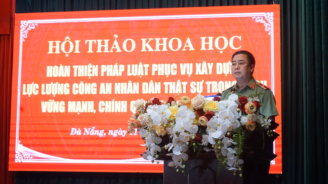 Hoàn thiện các quy định pháp luật phục vụ xây dựng lực lượng CAND chính quy, tinh nhuệ -0