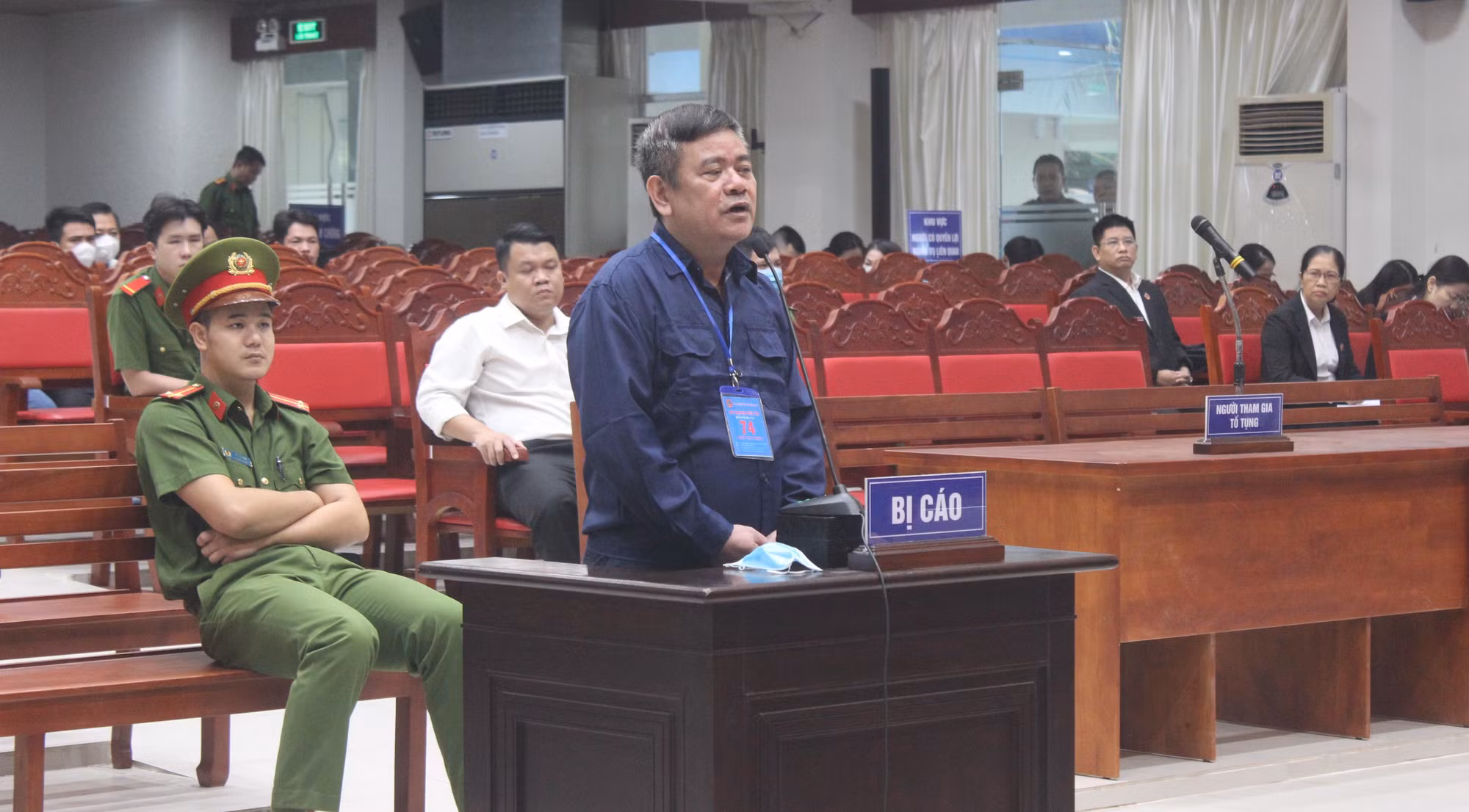 Đại án 200 triệu lít lậu, các bị cáo cộm cán bị đề nghị mức từ từ 9 - 17 năm tù -0