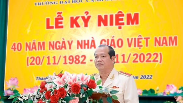 Trường Đại học Cảnh sát Nhân dân kỷ niệm 40 năm Ngày Nhà giáo Việt nam