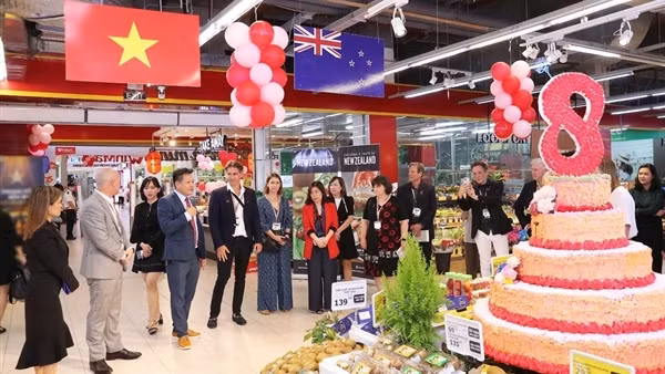 Tổng Lãnh sự quán New Zealand thăm và làm việc tại WinMart