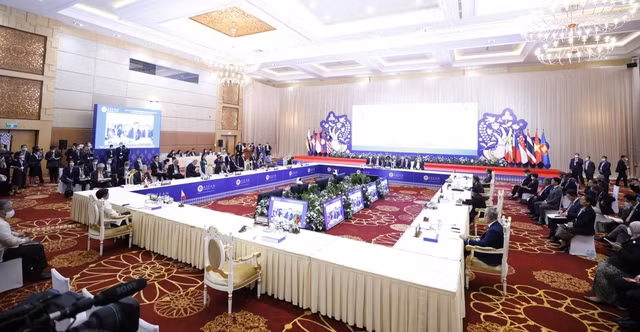 Thủ tướng: Đoàn kết là yếu tố quyết định thành công, là sức mạnh để ASEAN giữ vững ổn định trong bất ổn -0