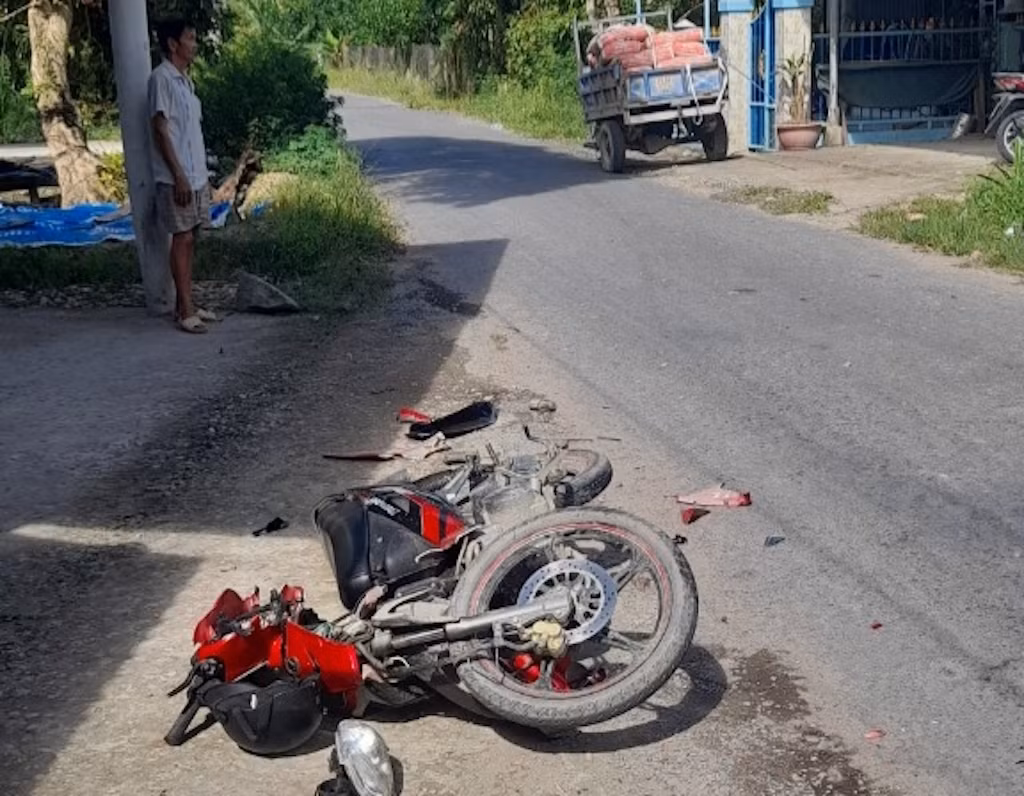 Thiếu nữ 17 tuổi tử vong sau va chạm với xe lôi -0