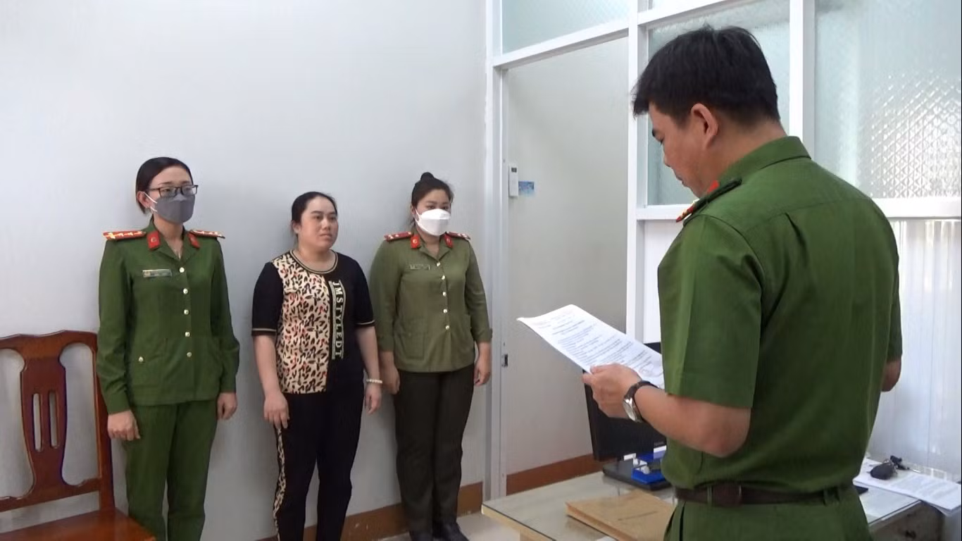 Tạm giam chủ hụi lừa đảo trên 1 tỷ đồng -0