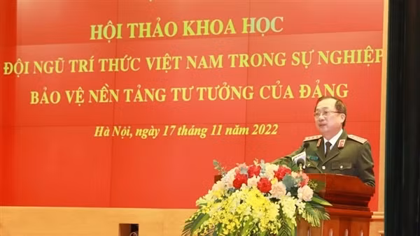 Hơn 40 tham luận khẳng định vai trò quan trọng của đội ngũ trí thức trong bảo vệ nền tảng tư tưởng của Đảng