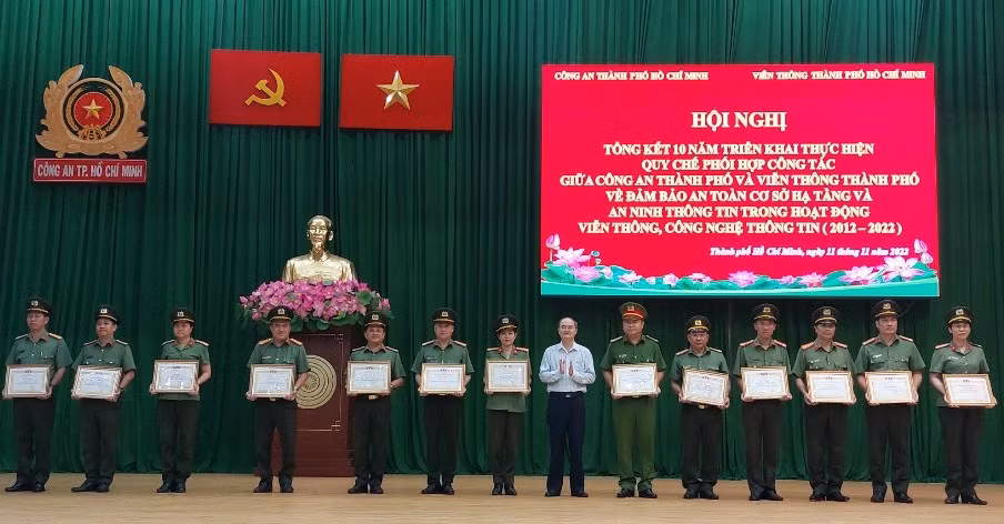 Phối hợp phòng ngừa và ngăn chặn tội phạm xâm phạm mạng lưới viễn thông -0