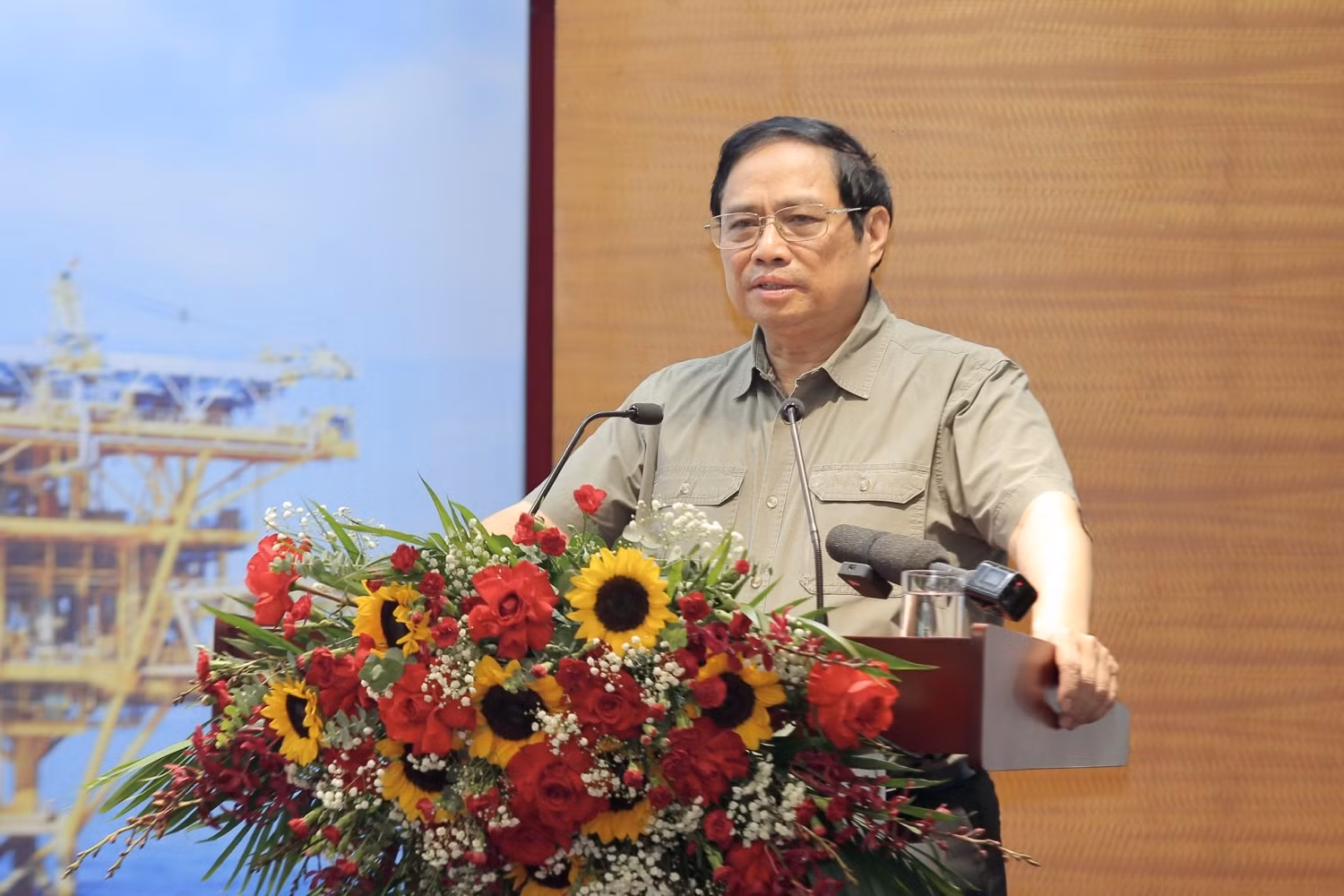 Xây dựng Petrovietnam là tập đoàn kinh tế lớn mạnh, chủ lực trong bảo đảm an ninh năng lượng quốc gia -0