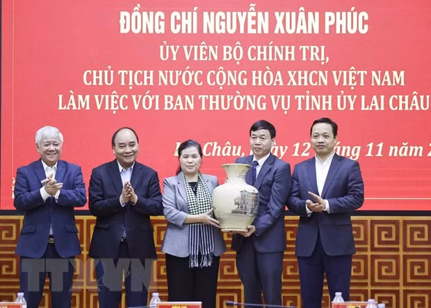 Chủ tịch nước: Giảm nghèo bền vững là nhiệm vụ trọng tâm của Lai Châu -0