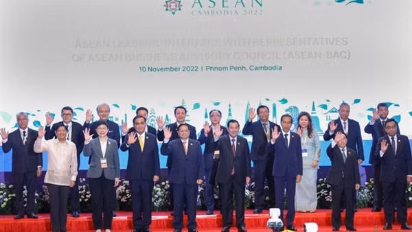 Thủ tướng: Vì một ASEAN tự cường, mạnh mẽ, phát triển bền vững, bao trùm