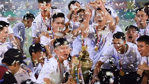 Thấy gì từ chức vô địch của Hà Nội FC