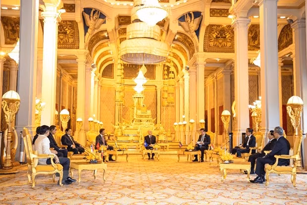 Lãnh đạo các nước ASEAN tiếp kiến Quốc vương Campuchia -0