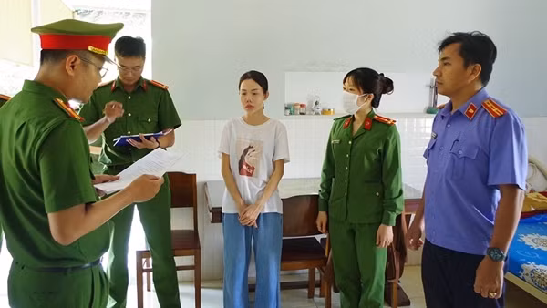 Chiêu lừa tinh vi của “nữ doanh nhân yến sào”