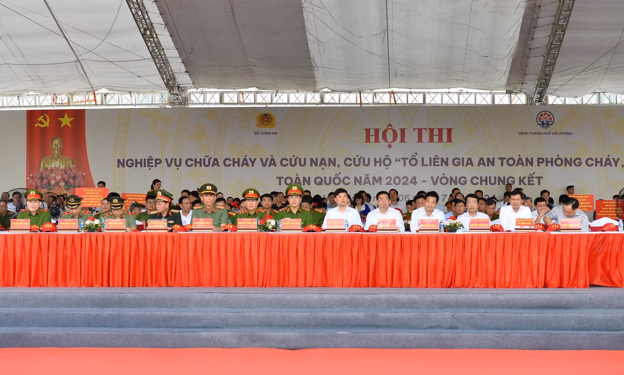 Khai mạc vòng chung kết Hội thi nghiệp vụ chữa cháy và cứu nạn, cứu hộ “Tổ liên gia an toàn PCCC” toàn quốc năm 2024 -0
