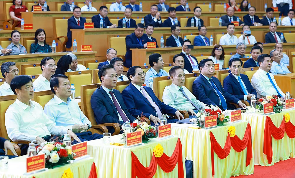Thủ tướng kỳ vọng Hưng Yên phát triển vào nhóm dẫn đầu cả nước -0
