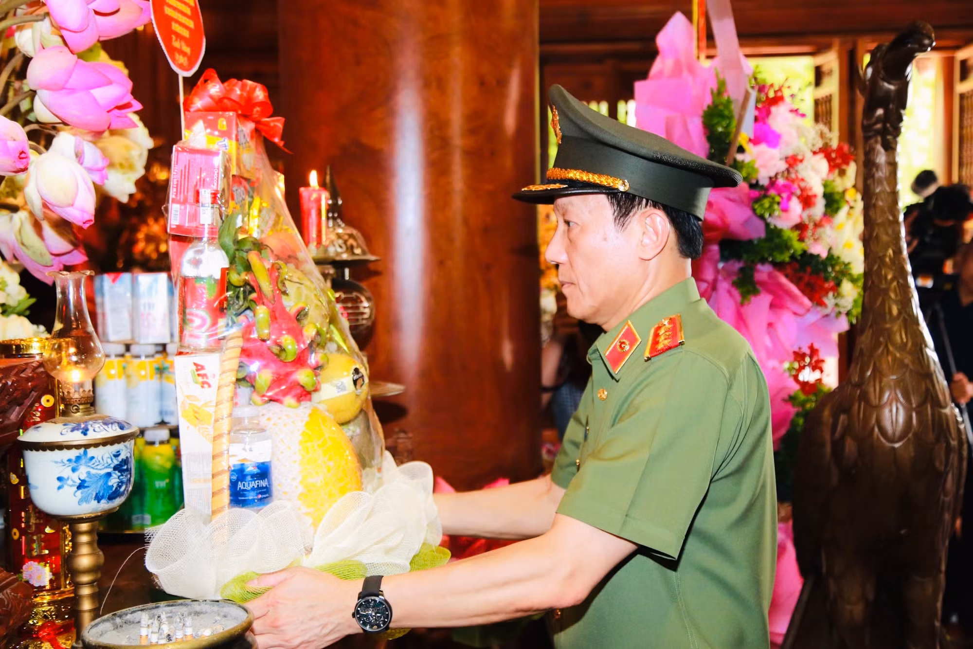Bộ trưởng Lương Tam Quang dâng hương tại Khu di tích Quốc gia đặc biệt Kim Liên -0