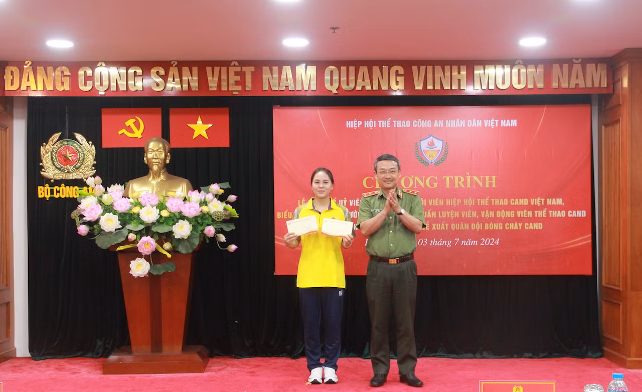Bổ sung Uỷ viên Ban Chấp hành Hiệp hội Thể thao CAND, khen thưởng tập thể, cá nhân xuất sắc -0