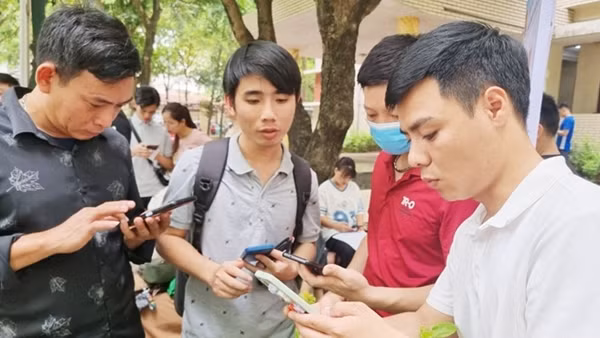 Hà Nội ứng dụng mạnh mẽ VNeID để phát triển hiệu quả kinh tế - xã hội